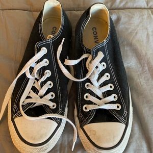 Black low top converse